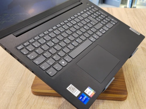 (VENDU) LENOVO V15 G4 RYZEN 7-7730U 16G 1T SSD 15.6'' FHD WINDOWS11