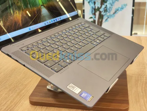 (VENDU) Lenovo Yoga Slim 7 15ILL9 Ultra-7 258V 32Go DDR5 512GB NVMe 15,6" 2,8K IPS TACTILE 