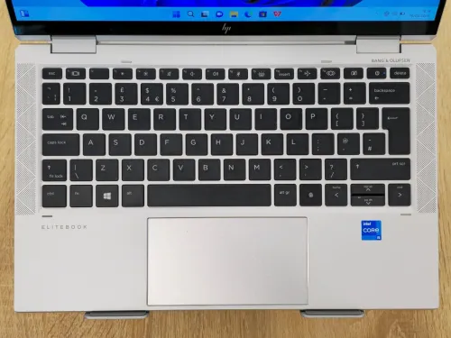 (VENDU) HP EliteBook x360 1030 G8 i5-1135G7 16Go 256GB NVMe 13,3" 4K IPS TACTILE 360