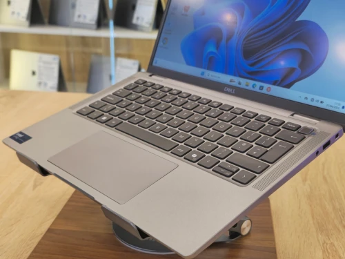 DELL LATITUDE 7350  ULTRA7-165U/32G DDR5 /256G SSD NVME /13'' FHD+/WIN11