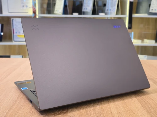 (VENDU) ACER SWIFT SF14 AI ULTRA 5 226V 16G 512GB SSD 14.5'' OLED 2.8K