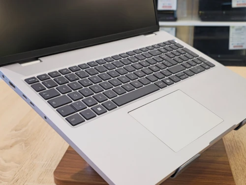 LAPTOP DELL PRO 16 PC16250  ULTRA-5 235U VPRO/16G/512G SSD/16'' FHD+/WIN11 (100% BATTERIE/CYCLE:10)