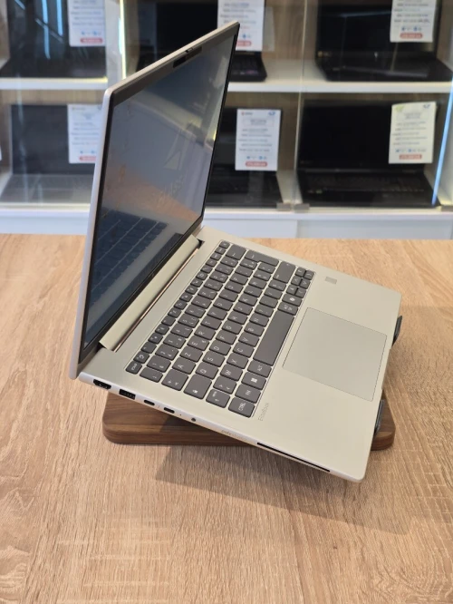 HP ELITEBOOK 6 G1ah 14 RYZEN 5 220 W 16G 512G SSD 14'' WUXGA WIN11