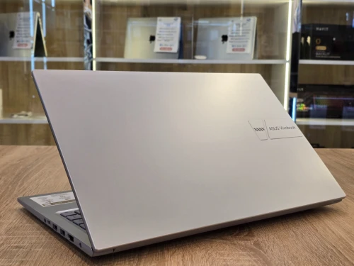 ASUS VIVOBOOK E1504Z  i5-1235U 16G 512G SSD 15.6' FHD WIN 11