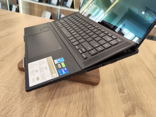 (VENDU) ASUS ZenBook Pro 16X UX7602Z i7-12700H 16Go DDR5 1TB NVMe RTX 3060 6GB 16" OLED 4K TACTILE
