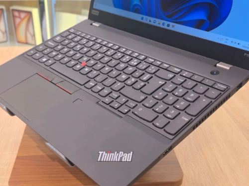 LENOVO THINKPAD P15S I7-10510U 32G 512G SSD QUADRO P520 15.6'' FHD WIN11