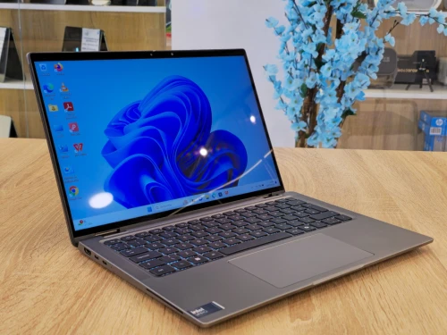 (VENDU) Dell Latitude 7450 2in1 Ultra 7 165U 32G 512G SSD 14" IPS TACTIL 360