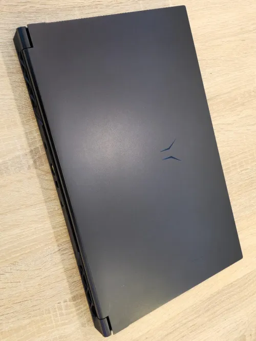 (VENDU) ERAZER DEFENDER I5-13420H 16G 512G SSD RTX4060 17.3' FHD 144HZ WIN11