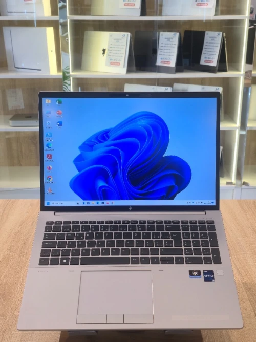 STATION HP ZBOOK FURY 16 G10 I9-13950HX 64G 2TB SSD RTX 3500 ADA 12G WIN11