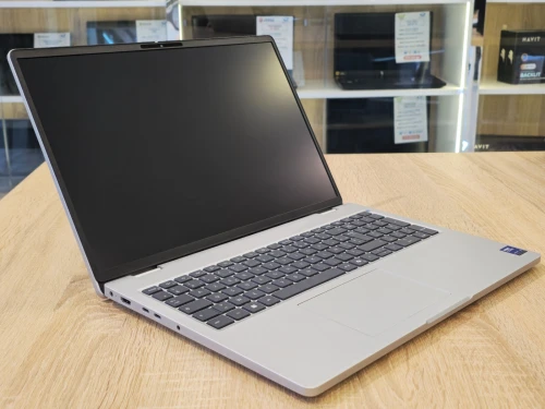 LAPTOP DELL PRO 16 PC16250  ULTRA-5 235U VPRO/16G/512G SSD/16'' FHD+/WIN11 (100% BATTERIE/CYCLE:10)