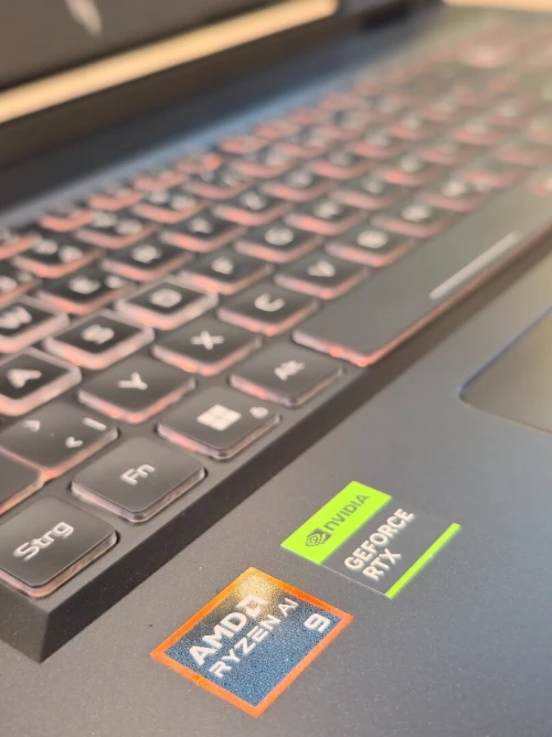 (VENDU) ACER NITRO 17 RYZEN AI 9-8945HS 32G 2T SSD RTX 4070 8G 17.3'' QHD 165HZ