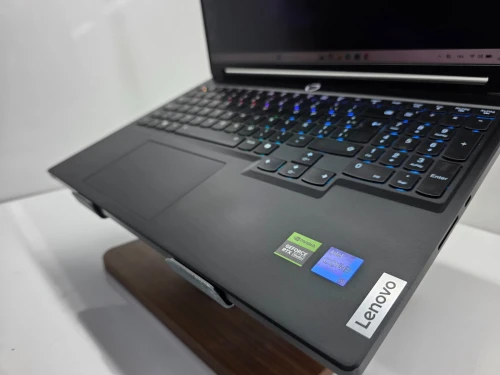 LAPTOP LENOVO LEGION PRO 7 16IRX9H  I9-14900HX / 32G /2T SSD / RTX4070 8G /16.0' 3.2K 165HZ/ WIN11 1