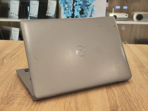 (VENDU)Dell Latitude 5340 i7-1365U 32Go DDR5 256GB NVMe 14" FHD+ IPS