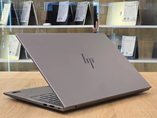 (VENDU) STATION HP ZBOOK POWER G11 16 INCH ULTRA 7 165H 32G 1T SSD RTX2000 ADA 8G NEUF