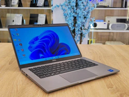 Dell Latitude 5330 i5-1235U 16Go 256GB 13,3" FHD IPS TACTILE