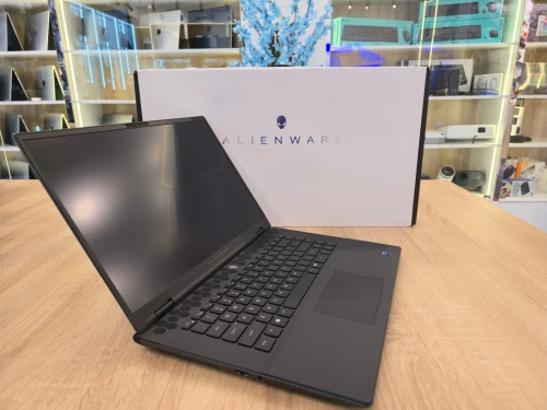 (VENDU) DELL ALIENWARE M16 R2  ULTRA9-185H 16 CORE/32G/1T SSD/RTX 4070/16'' QHD SOUS EMBALLAGE
