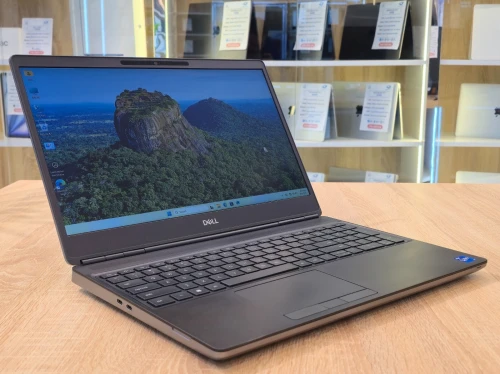 (VENDU) STATION DELL STATION PRECISION 7560 I7-11850H 64G 1To SSD RTX A3000 6G 15.6'' FHD