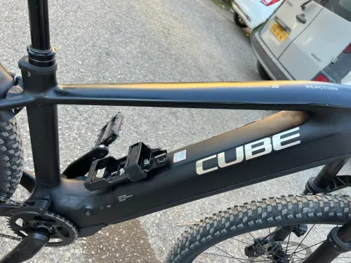 Vélo électrique cube création