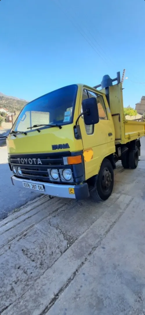 Toyota Bu65 1987