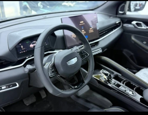 Geely Coolray 2025 