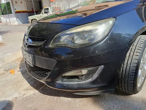 Opel Astra 4 portes 2014 Astra 4 portes