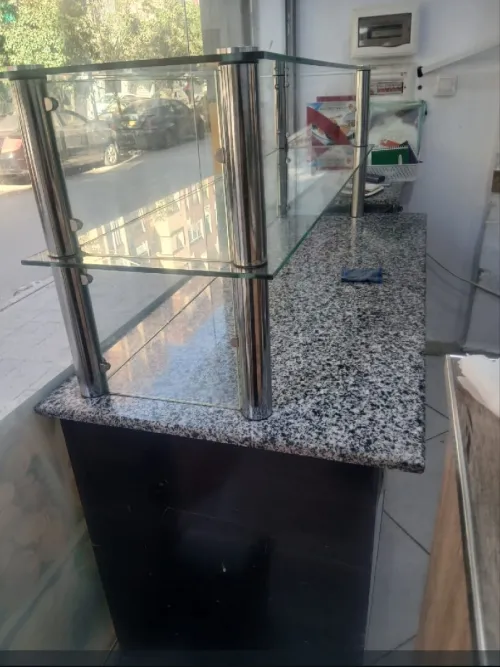 Vitrine + comptoir 