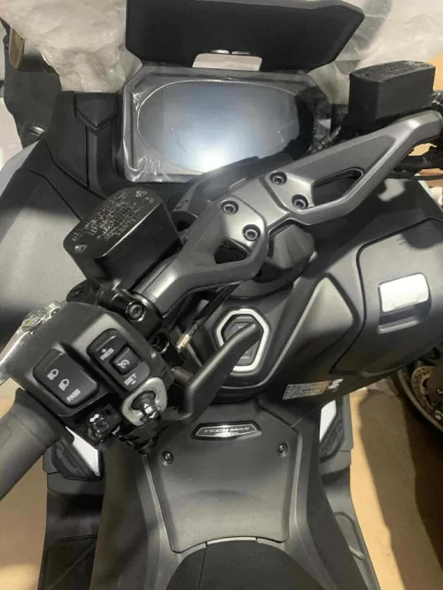 Yamaha Tmax T-max Tech max 563 2025
