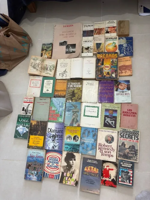 Lot de 80 livres