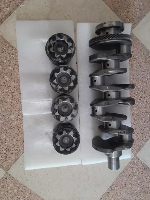 Vilebrequin et piston et pompe à huile kia sportage 