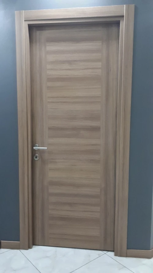 Montage de porte IMPORTATION.