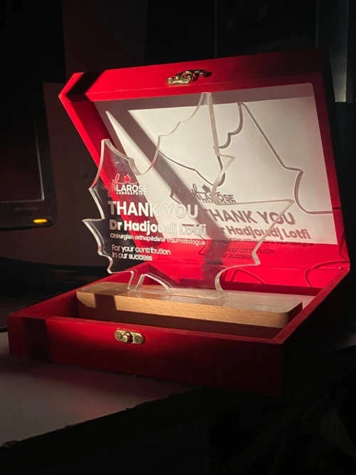 decoupe laser et fraisage (CNC) Trophée pour toutes occasions