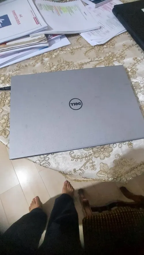 PC dell i5 5eme Gen / 04 G Ram / disque 256 SDD / écran 15 ''
