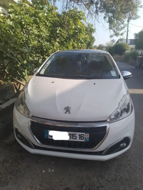 Peugeot 208 2015 Access Facelift