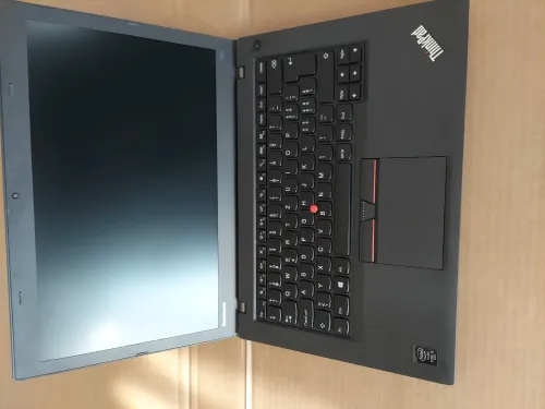 ThinkPad T450 I5-5300U / 8 Ram / 128 SSD / 14 Pouces