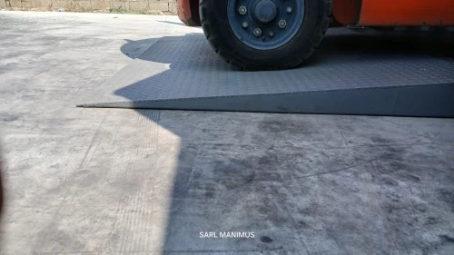 Rampe d'accès pour container