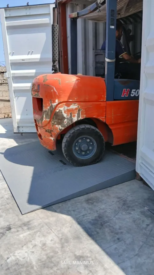 Rampe d'accès pour container