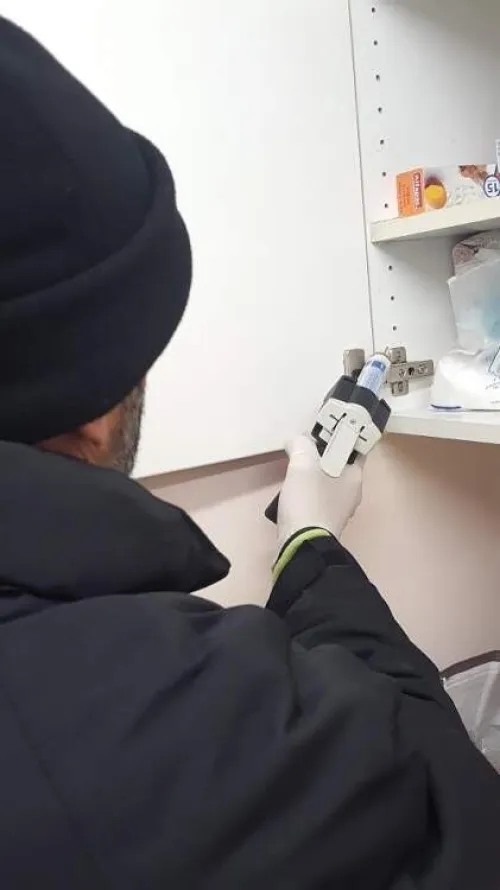 Extermination des cafards à mascara 