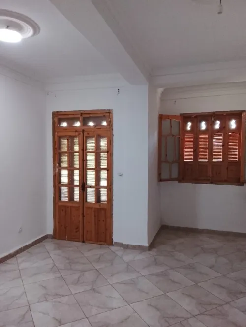 Location Appartement Niveau de villa F3 Alger Khraissia