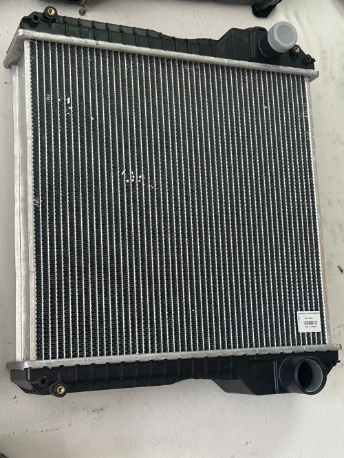 Radiateur pour rétro Jcb, Mst, Hydromak Cat casee new Holland Télescope Foton 36 