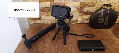 DJI Osmo Action 5 Pro Adventure Combo vidéo 4K 120 ips et photo 40 Mp Écrans OLED à haute luminosité