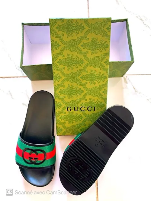 Claquettes A vendre la hight quality (Gucci, Pravda,Dior)