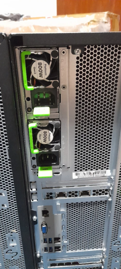 02)Fujitsu PRIMERGY TX2550M5 serveur Tower double cpu Gold 6240 36-Core 2.60GHz ram128gb ssd sas 6to