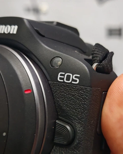 Canon R100