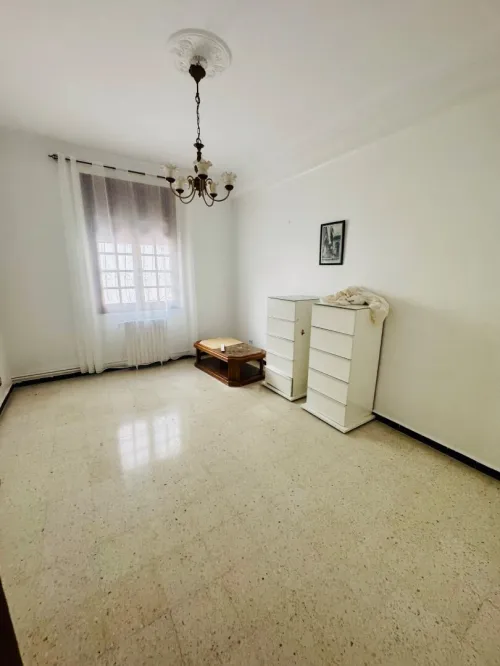 Location Appartement Niveau de villa F5 Alger Hydra