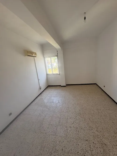 Location Appartement Niveau de villa F5 Alger Hydra