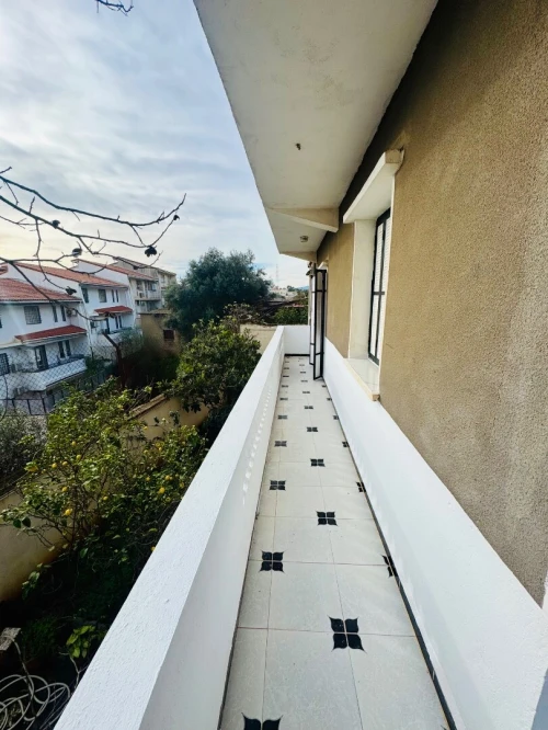 Location Appartement Niveau de villa F4 Alger Birkhadem