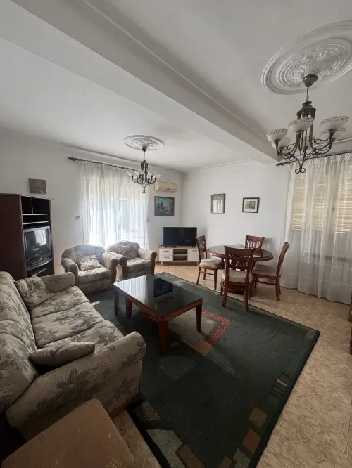 Location Appartement Niveau de villa F2 Alger Hydra