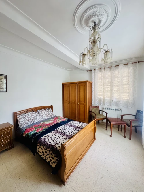 Location Appartement Niveau de villa F2 Alger Hydra