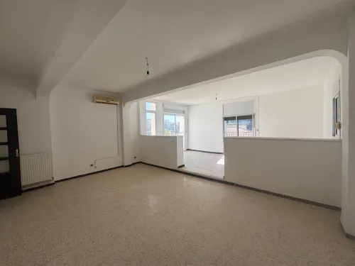 Location Appartement Niveau de villa F5 Alger Hydra