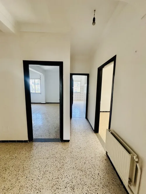 Location Appartement Niveau de villa F5 Alger Hydra